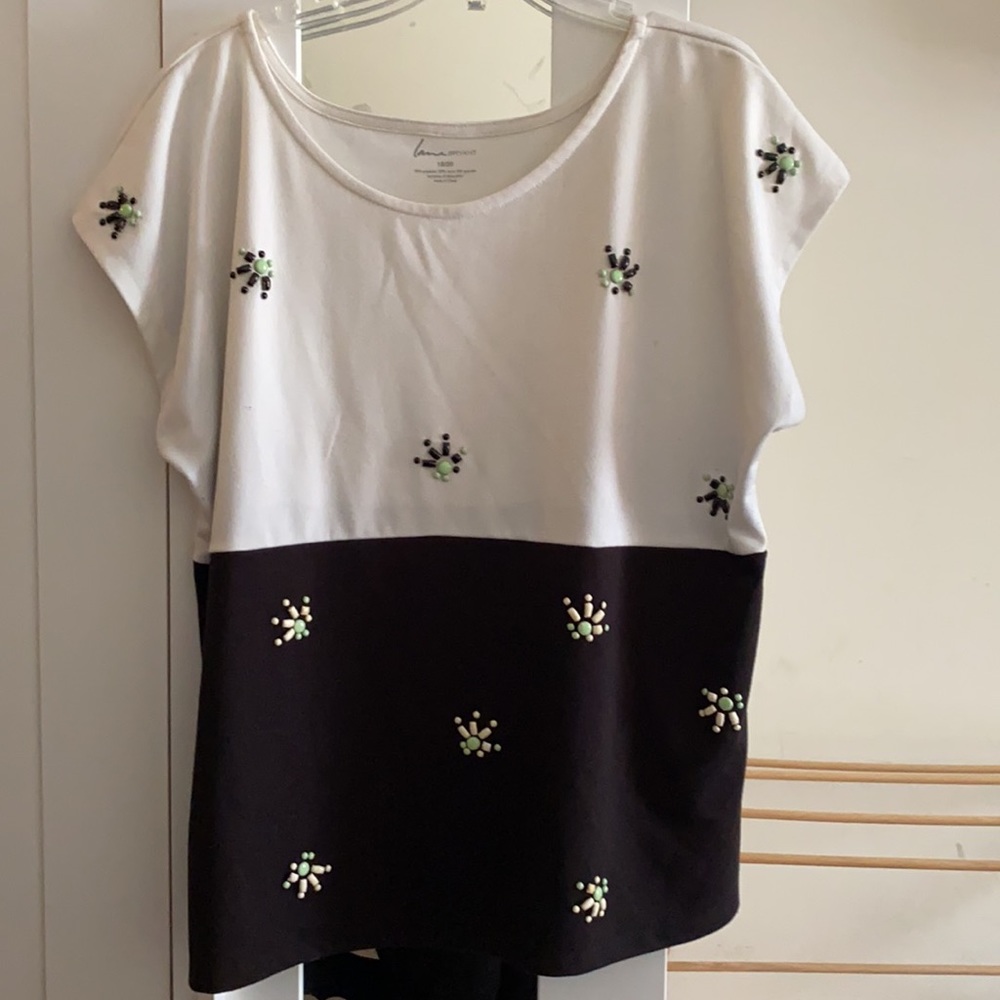 Blouse with beads
